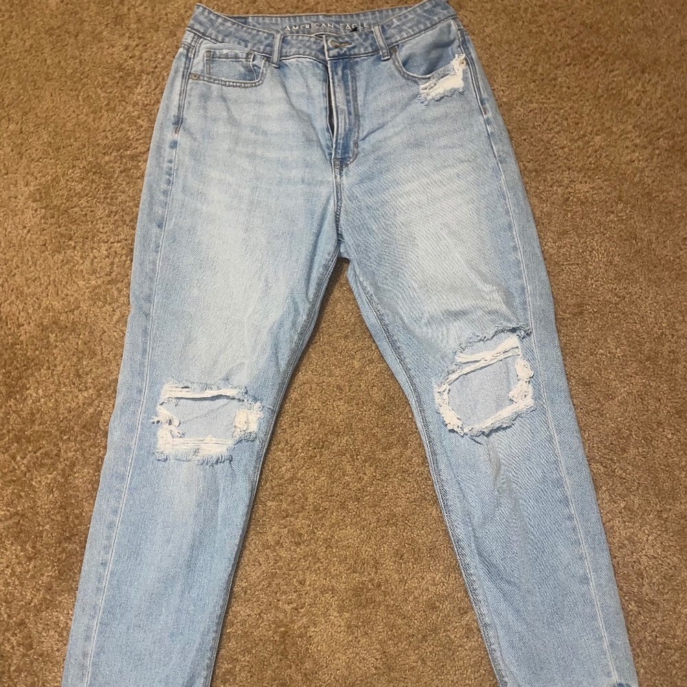 American Eagle Mom Jeans size 10